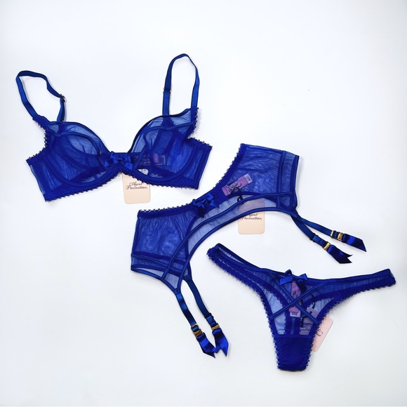 NWT Agent Provocateur Cruz Sapphire 3 Piece Set: 32C Bra AP2 S Thong & Suspender